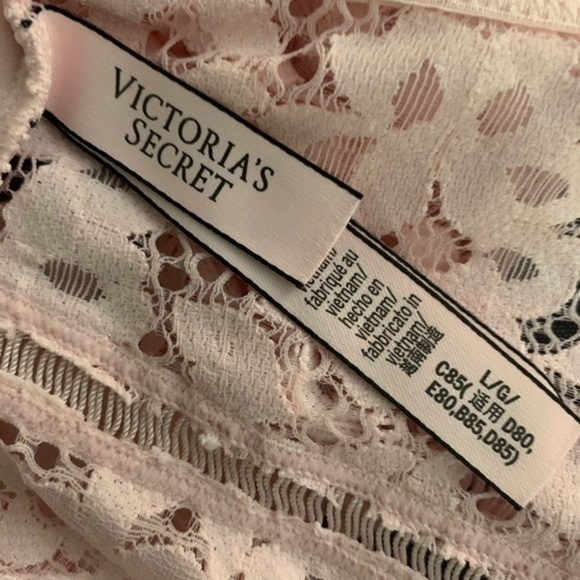 Victoria Secret Body by Victoria Bralette - Picture 9 of 9